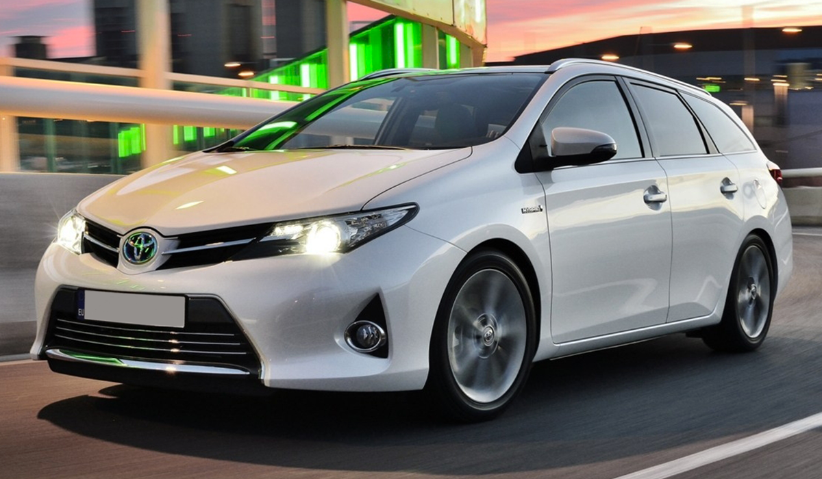 Технические характеристики Toyota Auris Touring Sports Hybrid 1.8